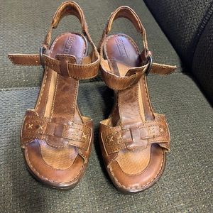Born platform sandals